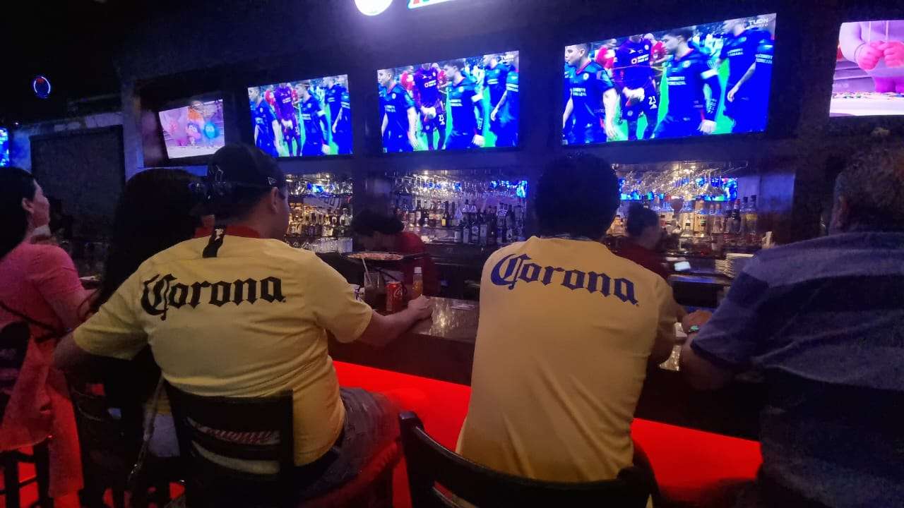 Disfrutan de la final América Vs. Cruz azul La Estación de NCG